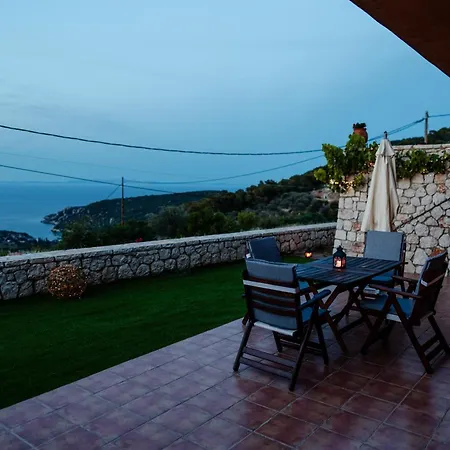 Poseidon Apartments Poros Town Exterior photo