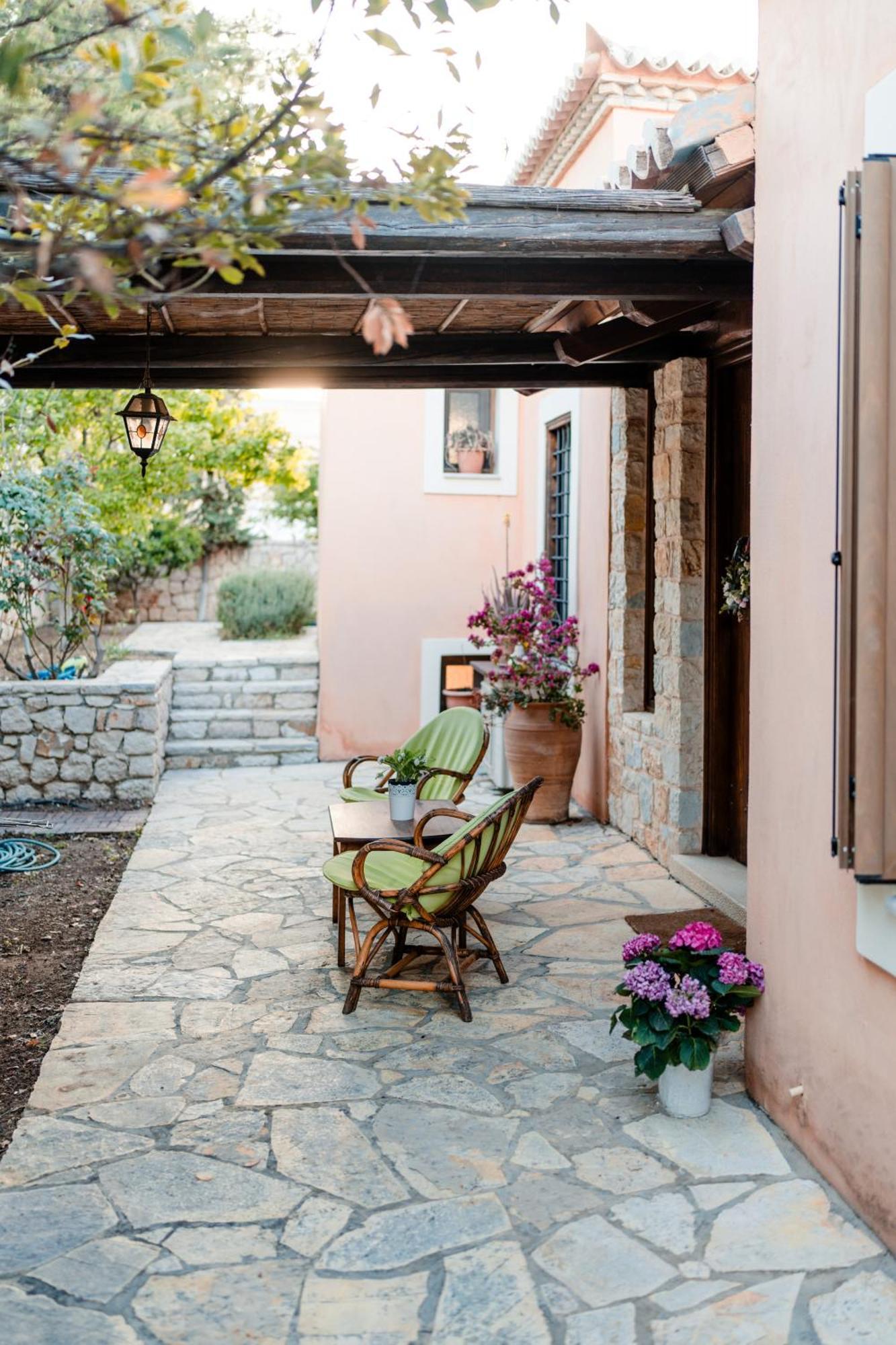 Poseidon Apartment Poros Town